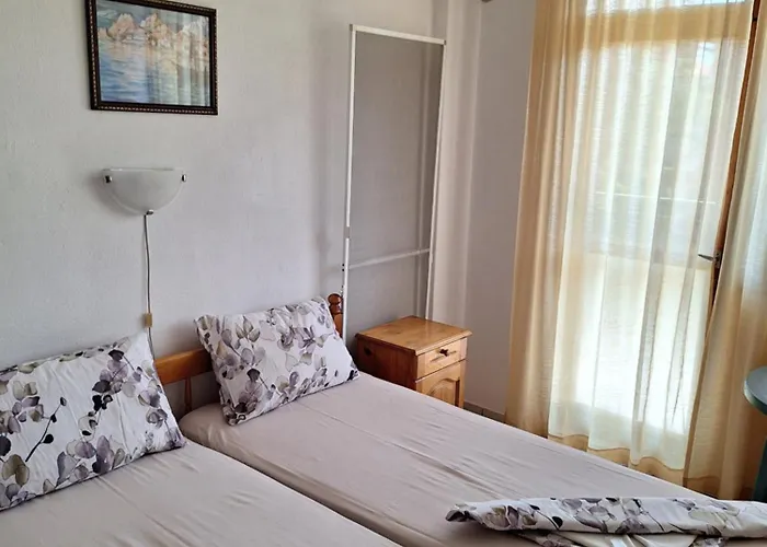 Topalovi 切尔诺莫雷茨