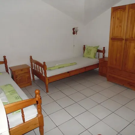 Guest house Topalovi 2*