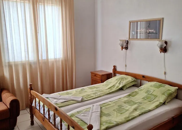 Topalovi Πανσιόν