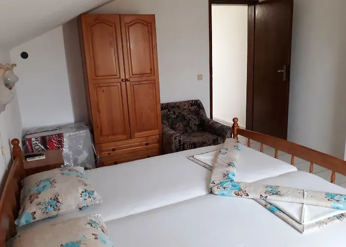 Topalovi Πανσιόν 2*